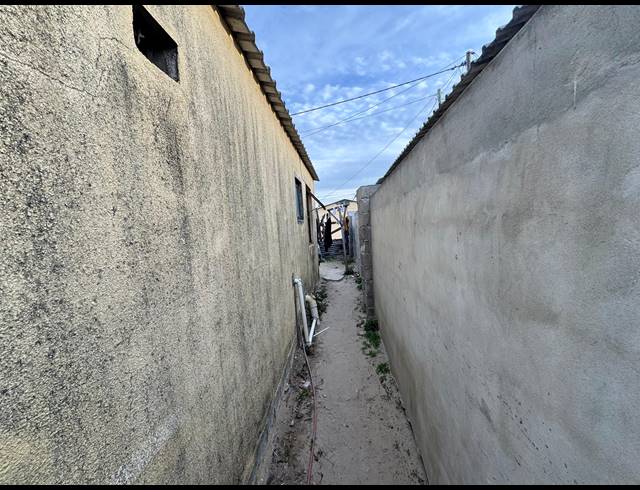 2 BEDROOM FREEHOLD FOR SALE IN KUYASA